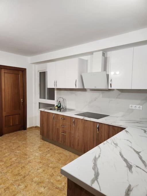 Lujoso Apartamento Vacacional Apartment Carrizal Exterior foto